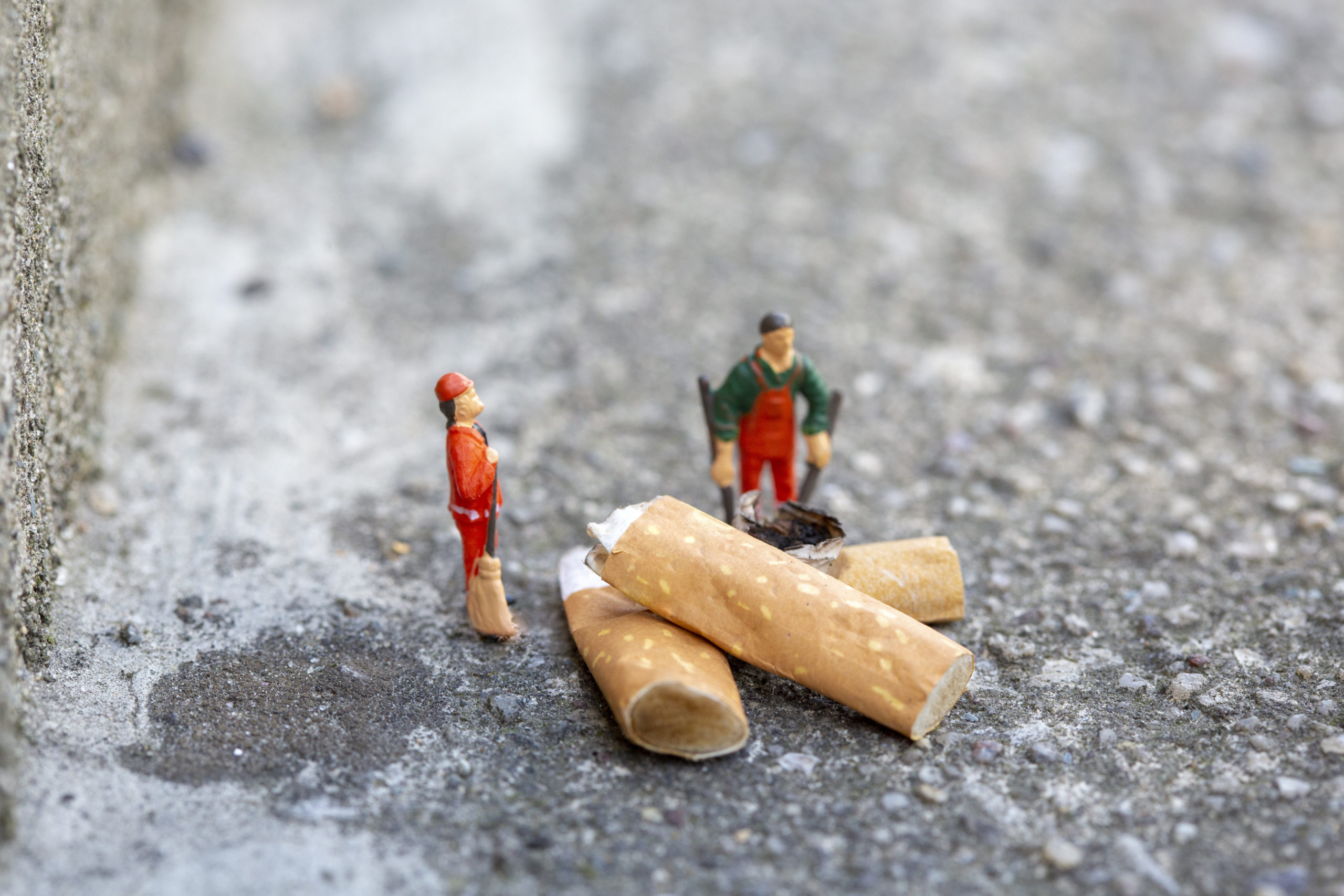 Ils transforment des mégots de cigarette en cendriers